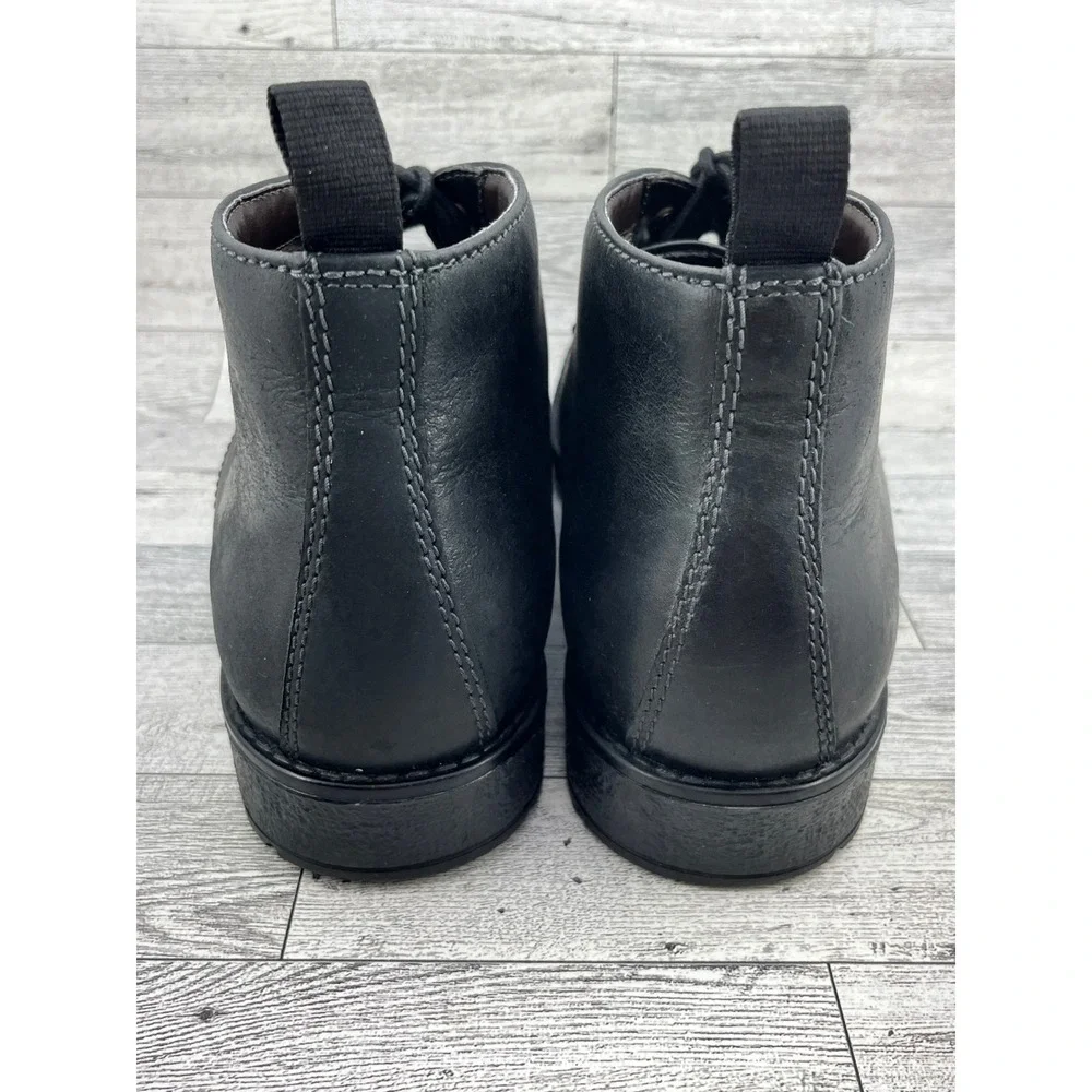 Clarks Men Black Leather Cap Toe Chukka Boots Size 9.5 M